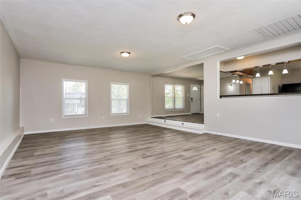 3909 Opal Drive St. Charles, MO 63304 - Photo 8 of 17