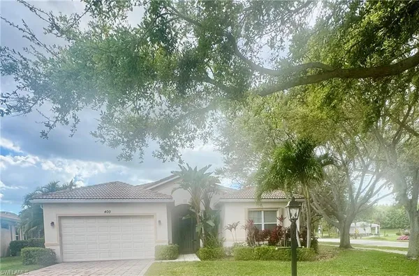 $3,500 | 400 Harvard Court, Naples, FL 34104