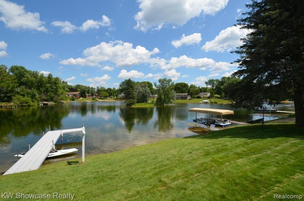 801 Bogie Lake Road White Lake, MI 48383 - Photo 15 of 51 801 Bogie Lake Rd00169.jpg