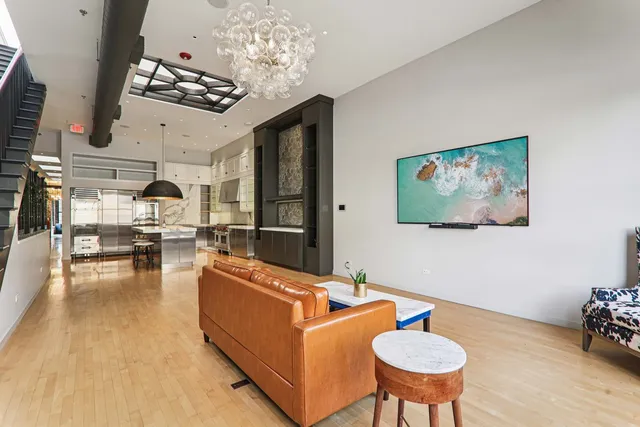 $1,100,000 | 107 West Main Street, Unit B, St. Charles, IL 60174