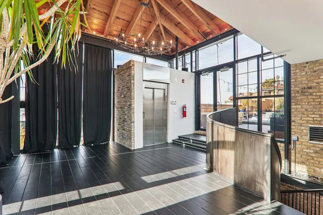 $1,100,000 | 107 West Main Street, Unit B, St. Charles, IL 60174