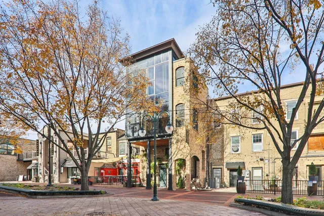 $1,100,000 | 107 West Main Street, Unit B, St. Charles, IL 60174