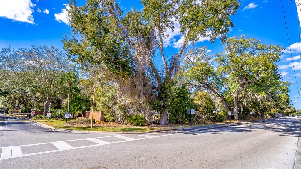 940 North Roma Way Kissimmee, FL 34746 - Photo 6 of 15 a view of a playground with basketball court