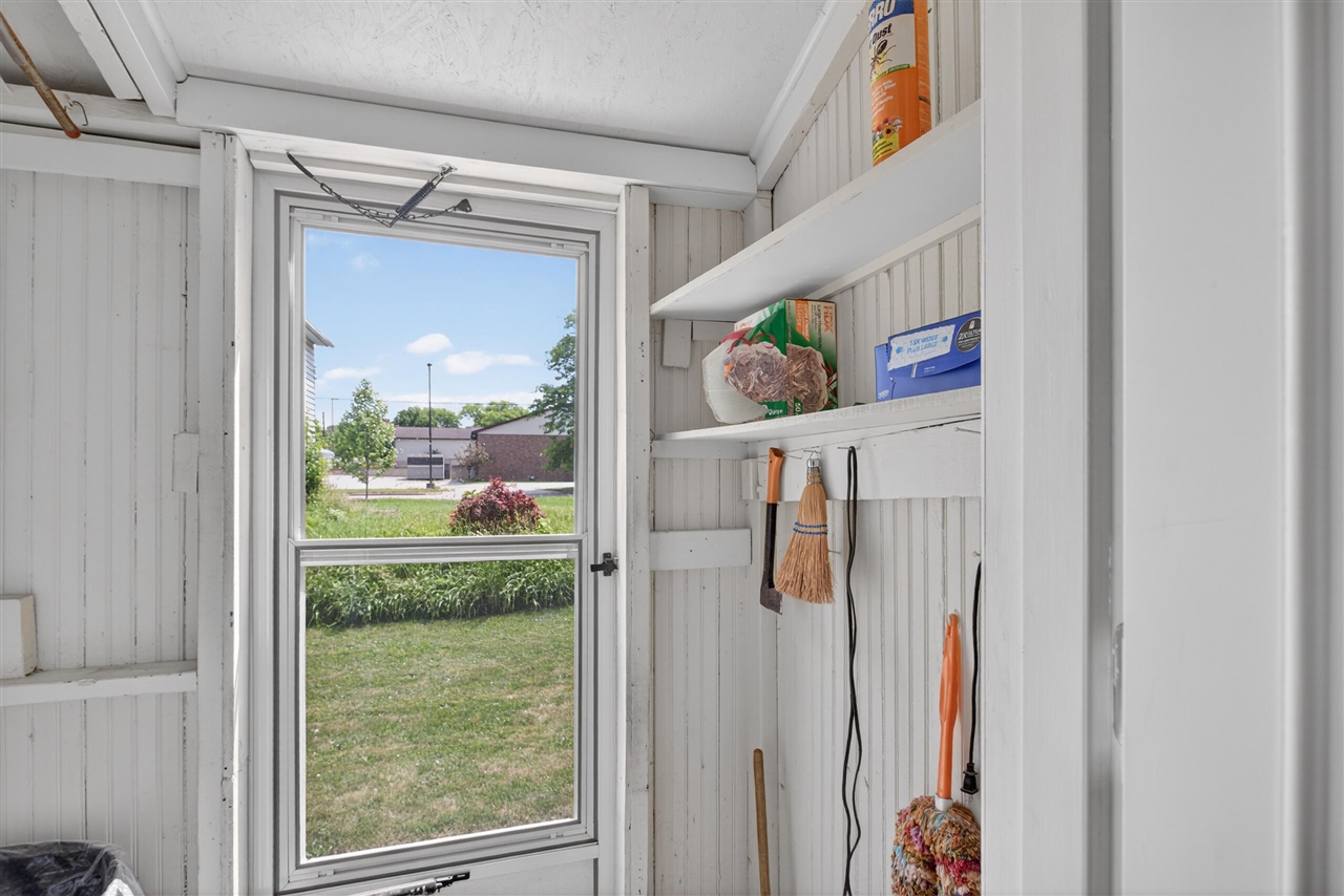 709 Detroit Street Jackson, MI 49201 - Photo 24 of 38