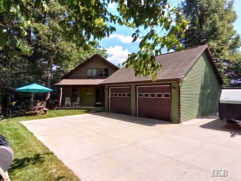 5124 Islanders Way Gladwin, MI 48624 - Photo 6 of 89