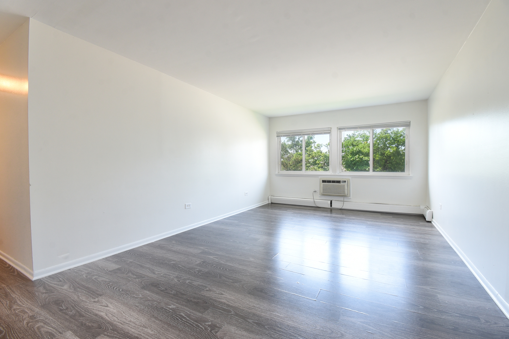 655 Deepwoods Drive, Unit 3F Mundelein, IL 60060 - Photo 2 of 17 Gallery Image 2