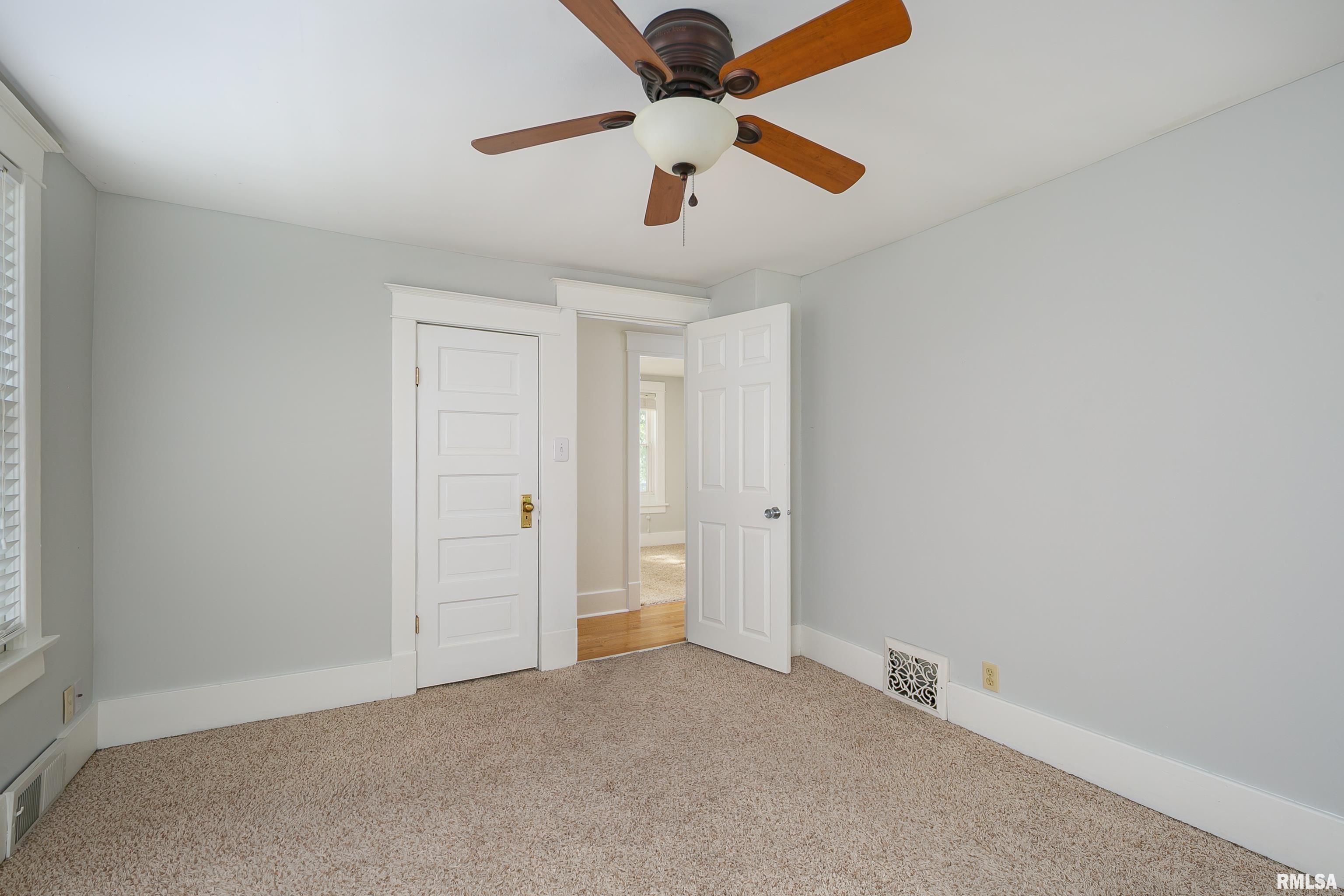 1851 19th Avenue Moline, IL 61265 - Photo 17 of 30