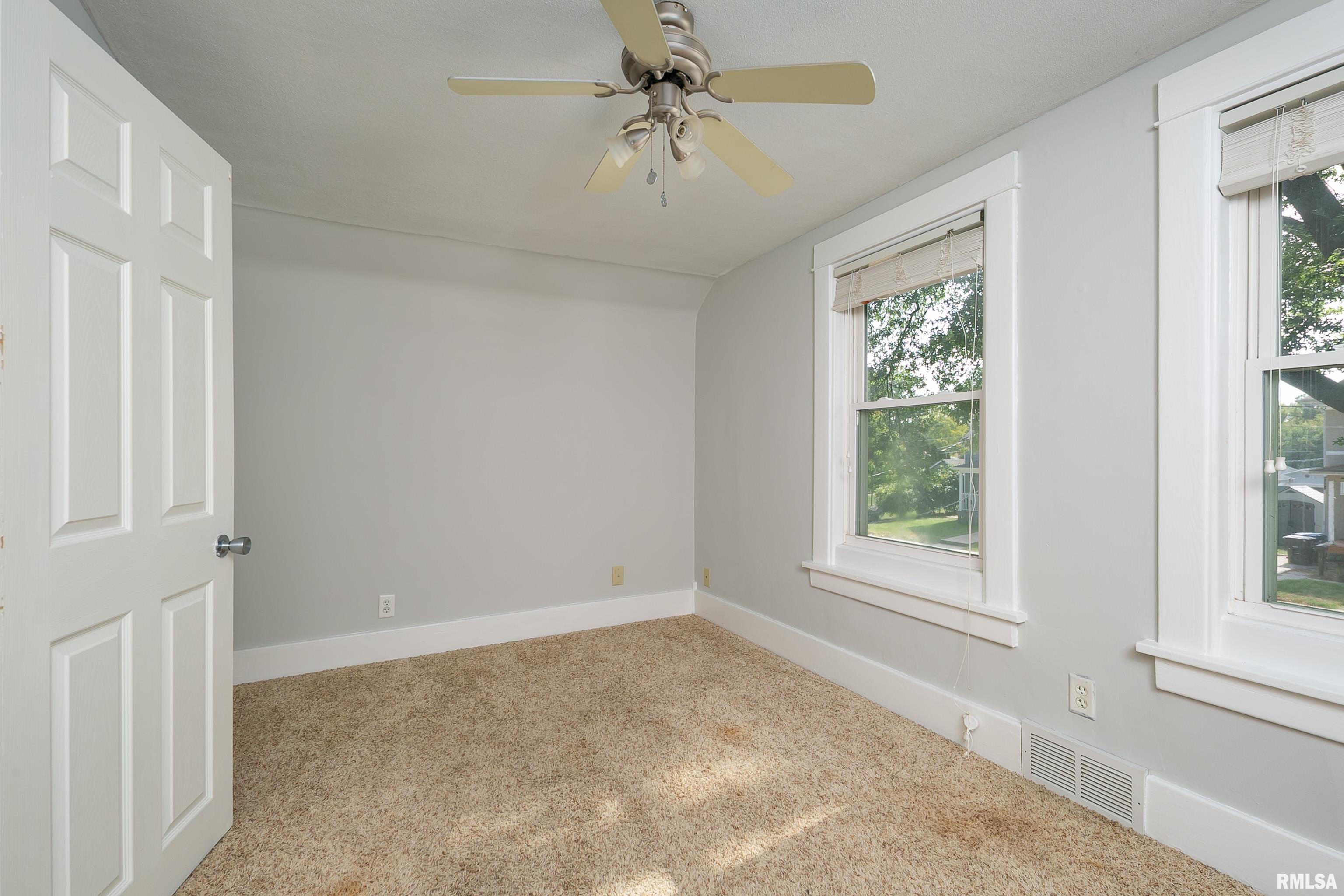 1851 19th Avenue Moline, IL 61265 - Photo 21 of 30