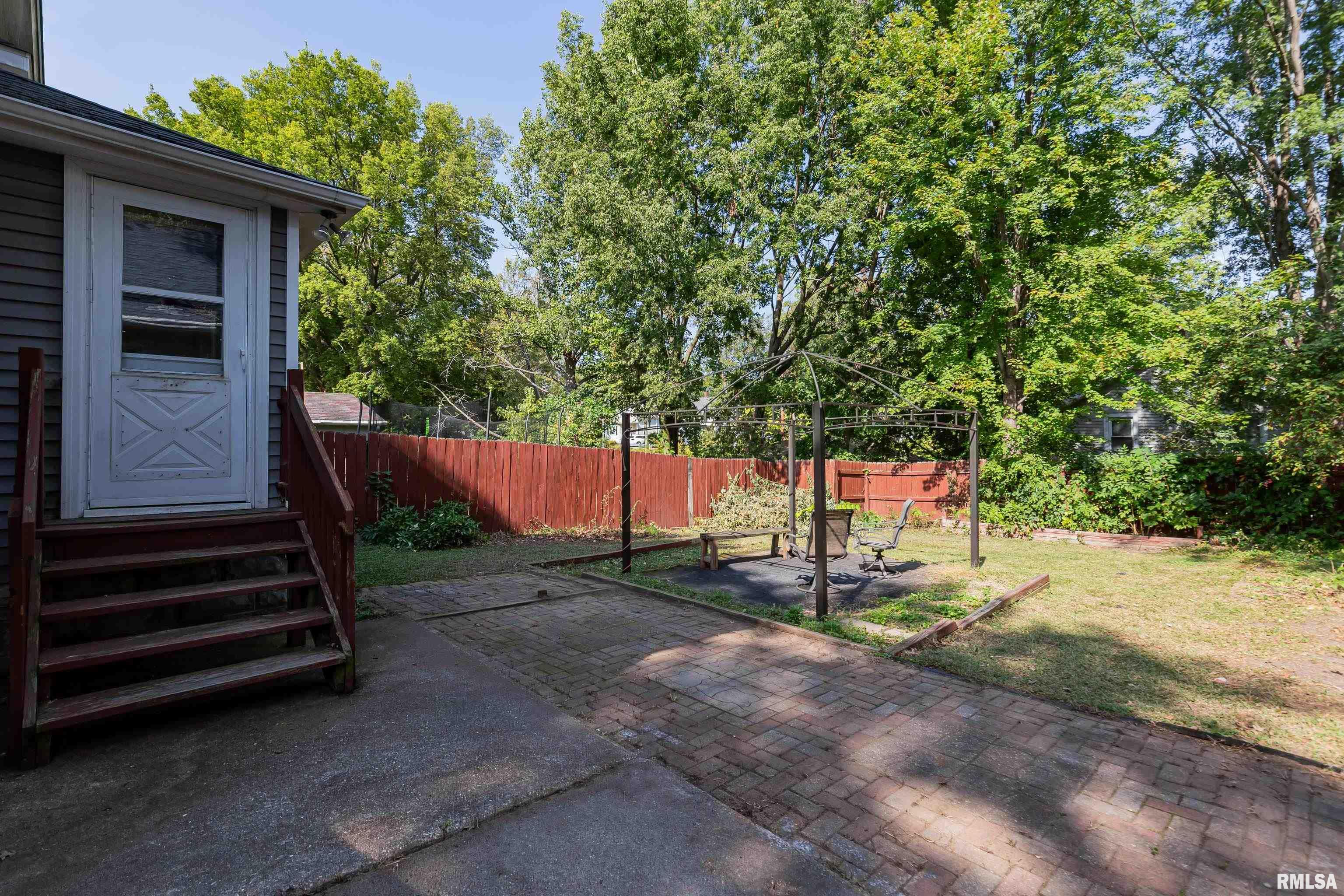 1851 19th Avenue Moline, IL 61265 - Photo 27 of 30