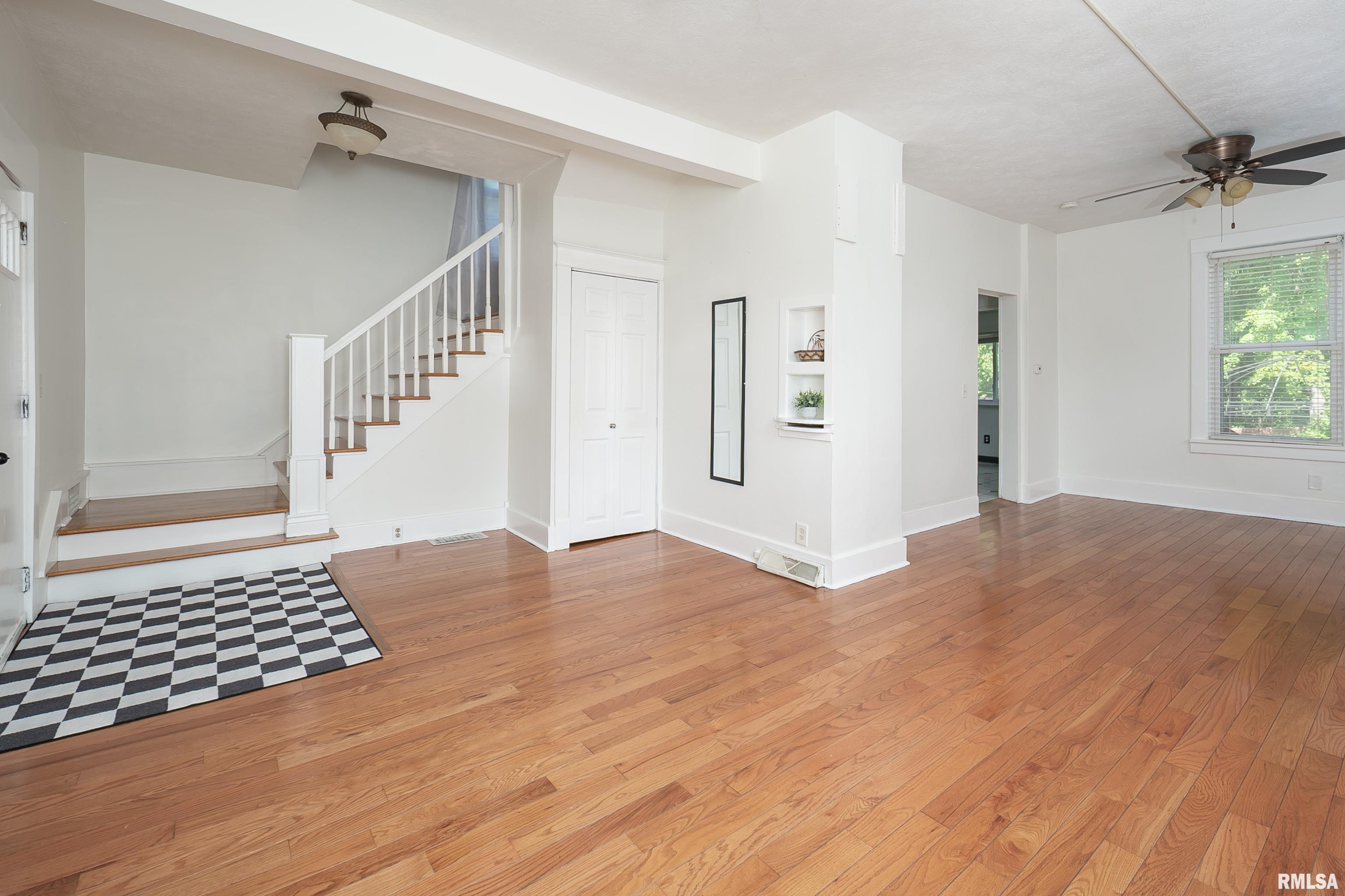 1851 19th Avenue Moline, IL 61265 - Photo 3 of 30