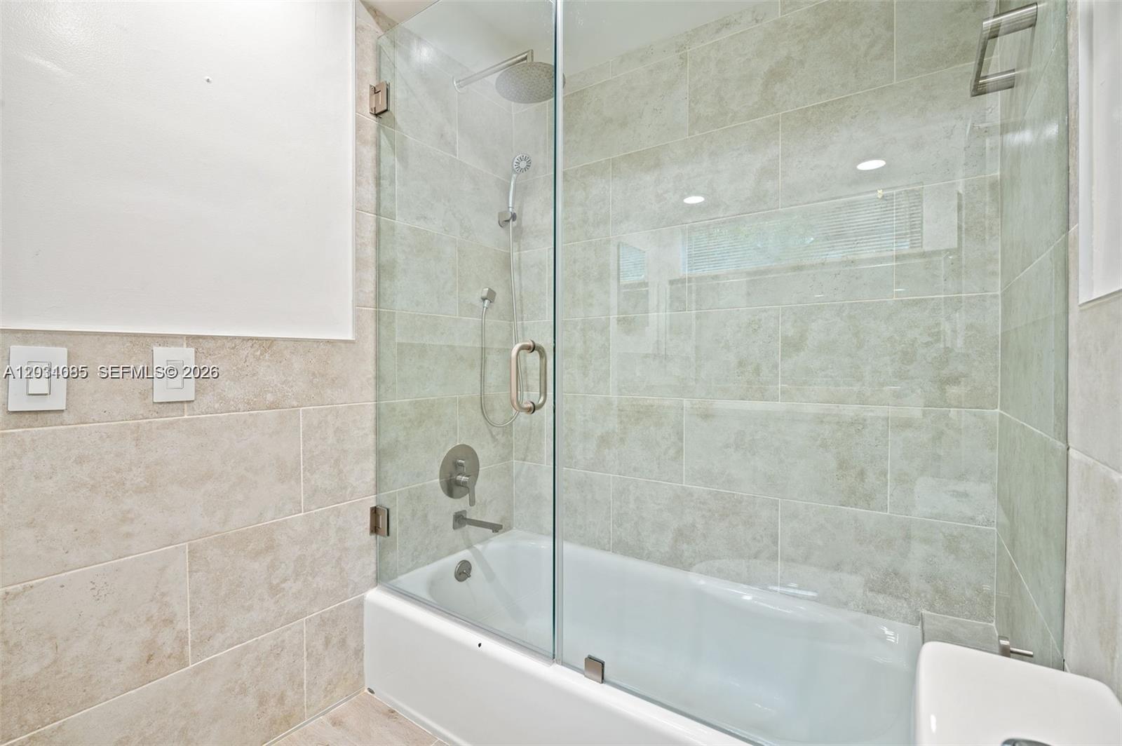 2015 Northeast 120th Road North Miami, FL 33181 - Photo 37 of 67