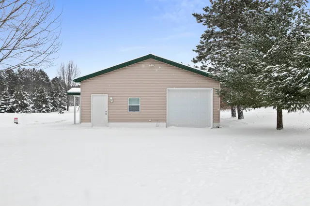 $169,900 | W10807 Neveln Lane, Crivitz, WI 54114