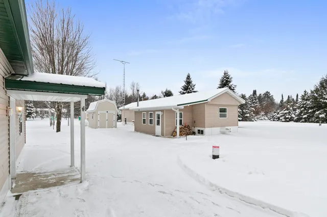 $169,900 | W10807 Neveln Lane, Crivitz, WI 54114