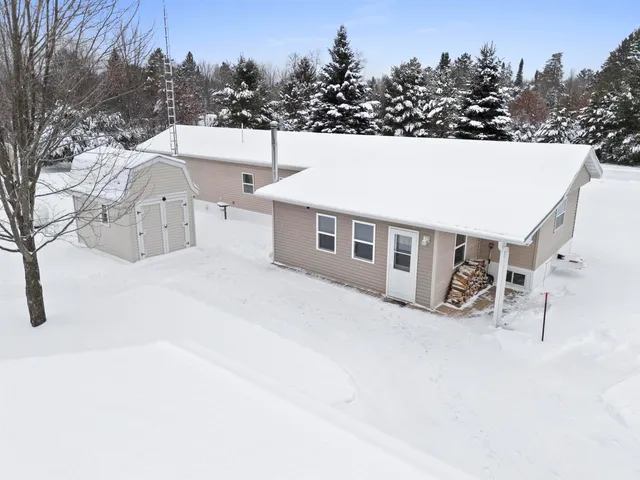 $169,900 | W10807 Neveln Lane, Crivitz, WI 54114