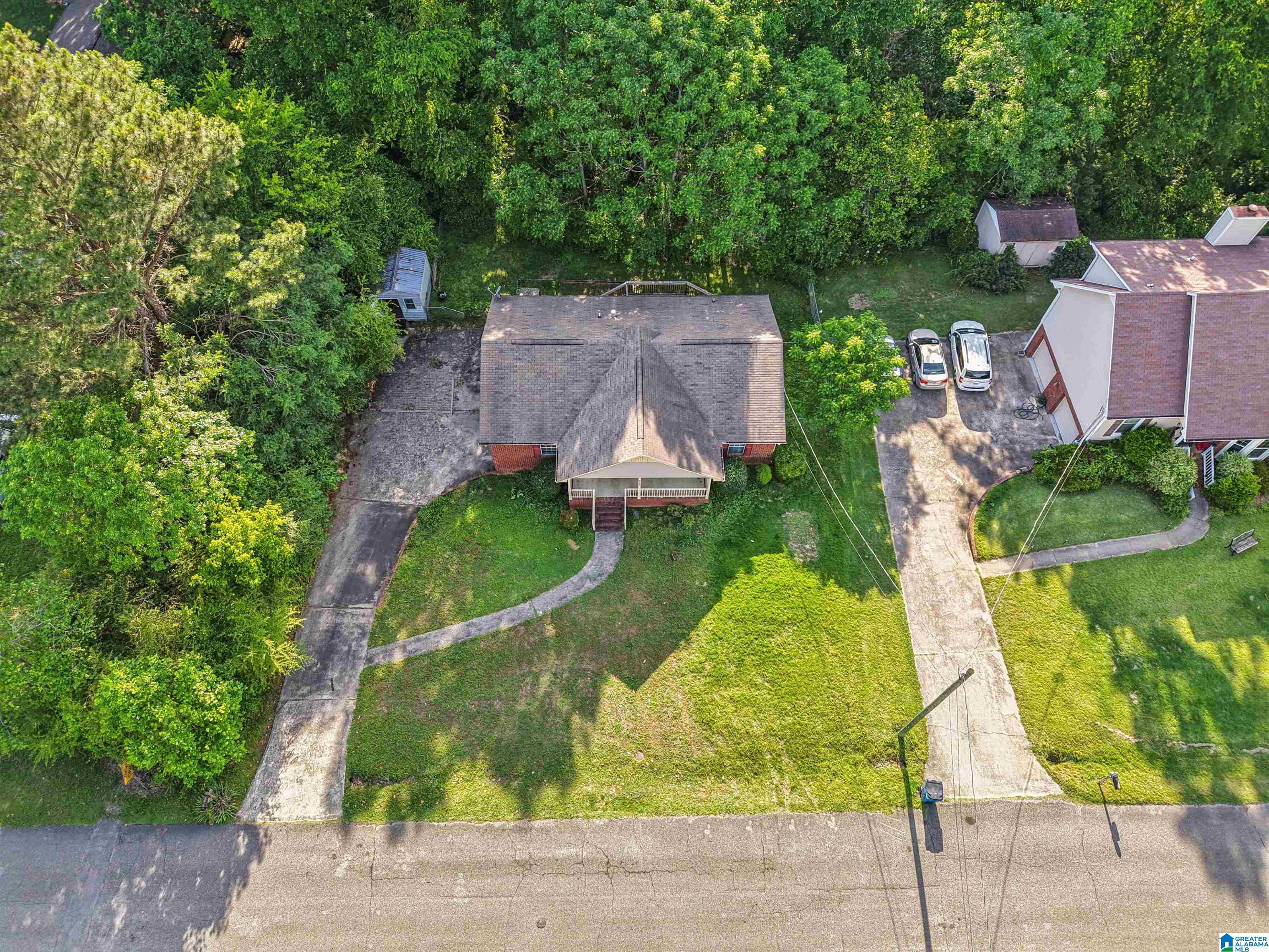 717 Hilltop Road Warrior, AL 35180 - Photo 27 of 33