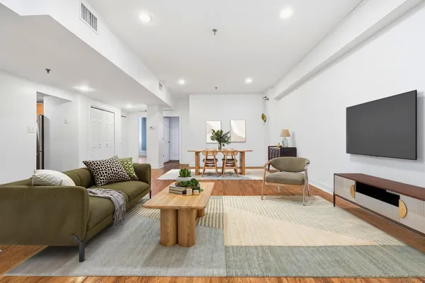 $3,800 | 357 Varick Street, Unit 123B, Jersey City, NJ 07302