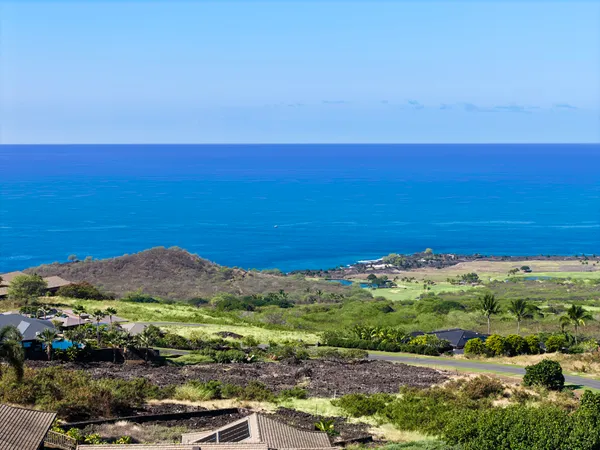$600,000 | 81-586 Ala Makaili, Kealakekua, HI 96750