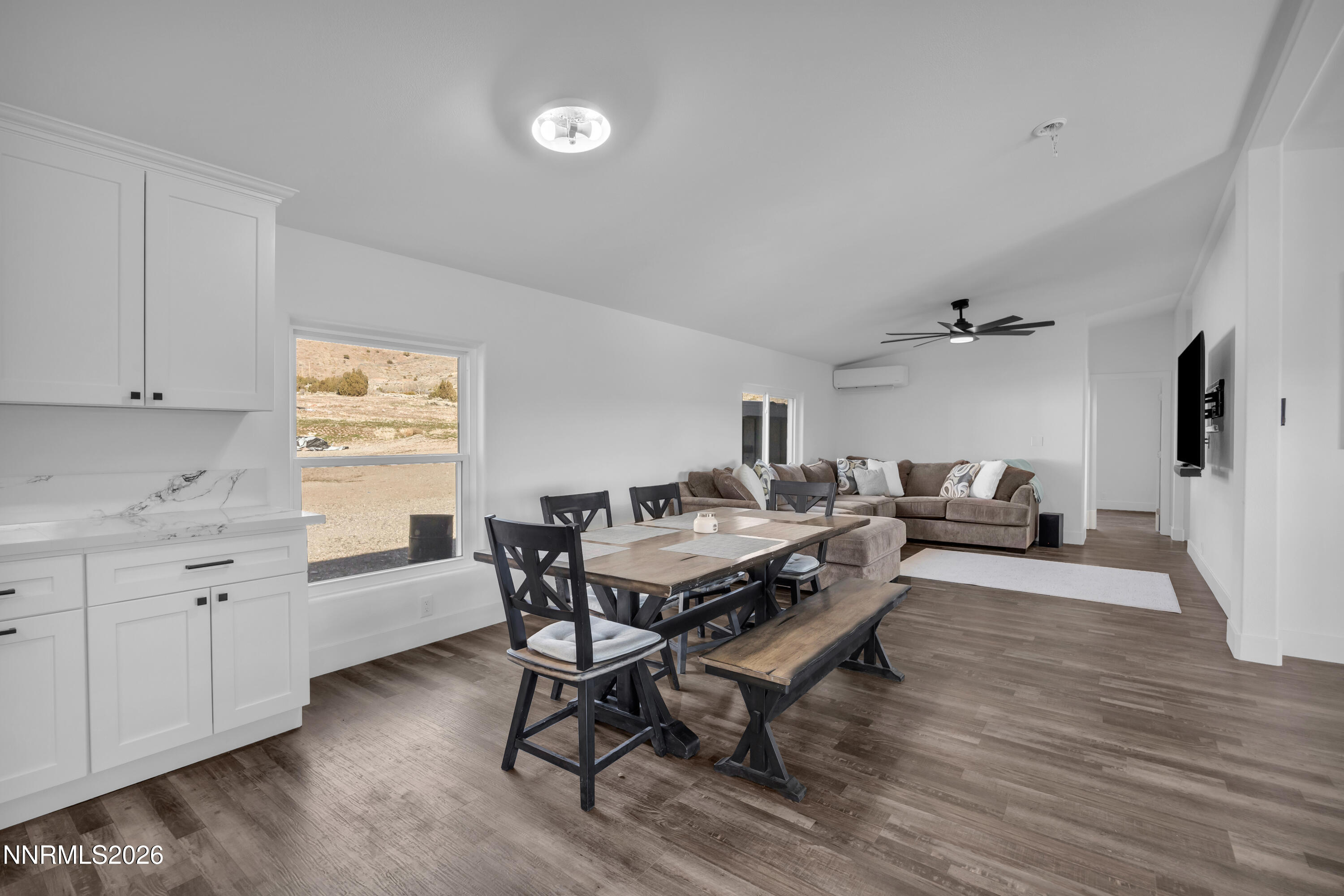 2598 Whiskey Springs Road Reno, NV 89510 - Photo 7 of 32 22_img_5278