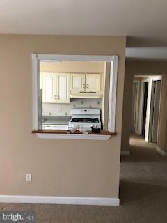 11228 Chestnut Grove Square, Unit 229 Reston, VA 20190 - Photo 6 of 15 Kitchen