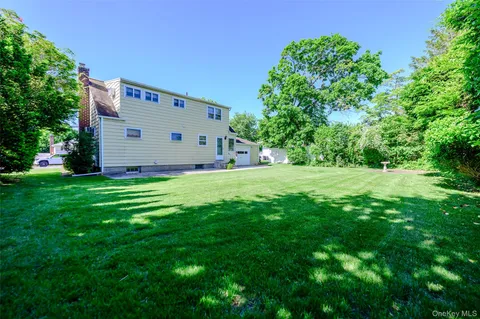 $700,000 | 105 North Queens Avenue, Massapequa, NY 11758