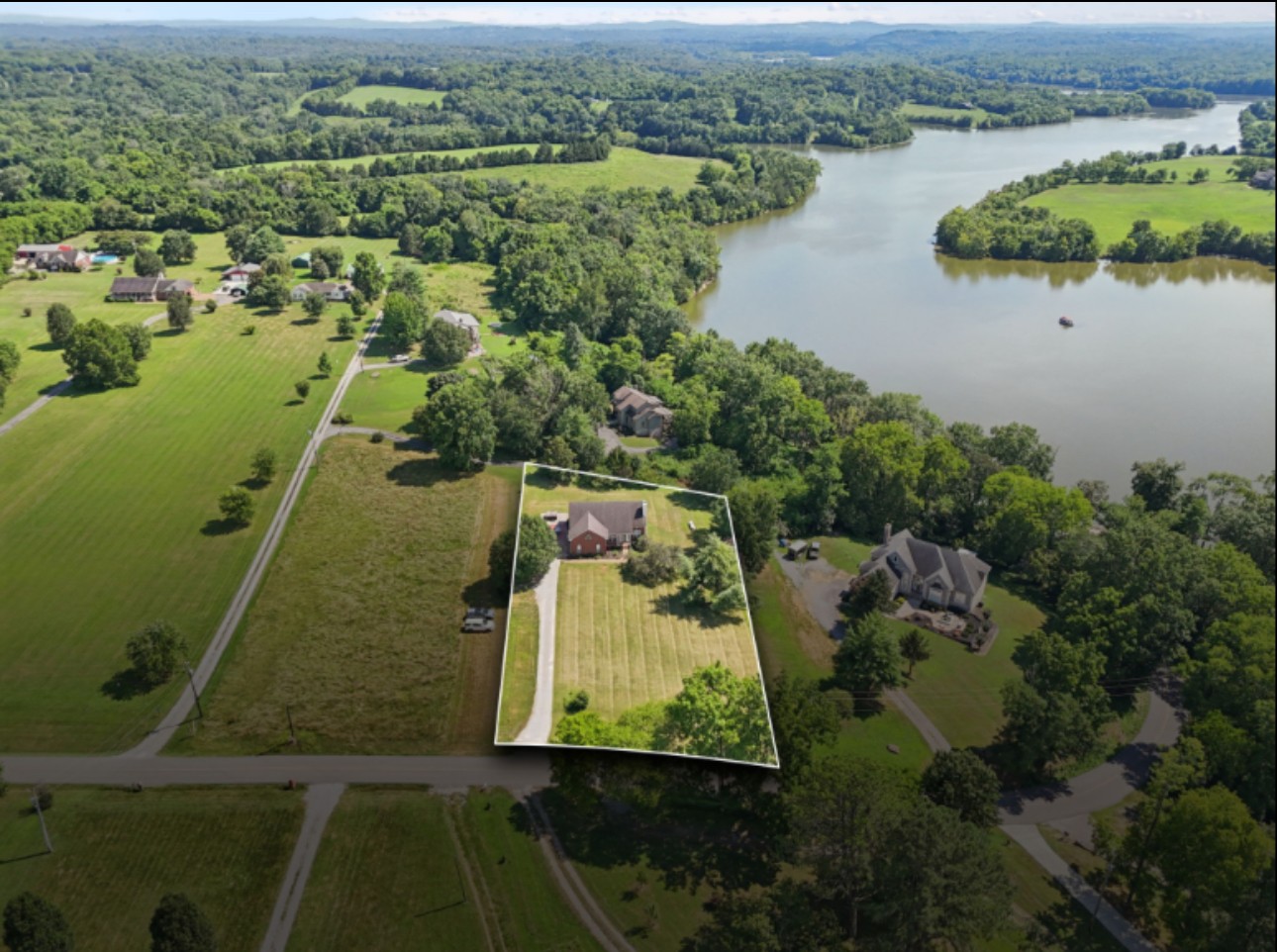 131 East Robertson Road Castalian Springs, TN 37031 - Photo 3 of 72 Gallery Image 3