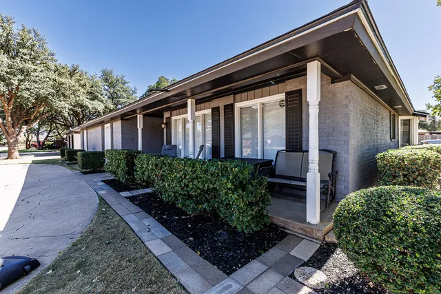 $319,999 | 3405 78th Drive, Lubbock, TX 79423