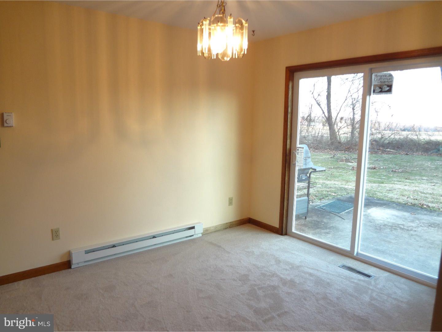 984 Telegraph Road Coatesville, PA 19320 - Photo 4 of 11 Dining Room