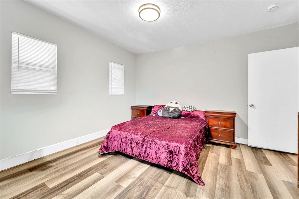 108 Marble Street Springfield, MA 01105 - Photo 11 of 23
