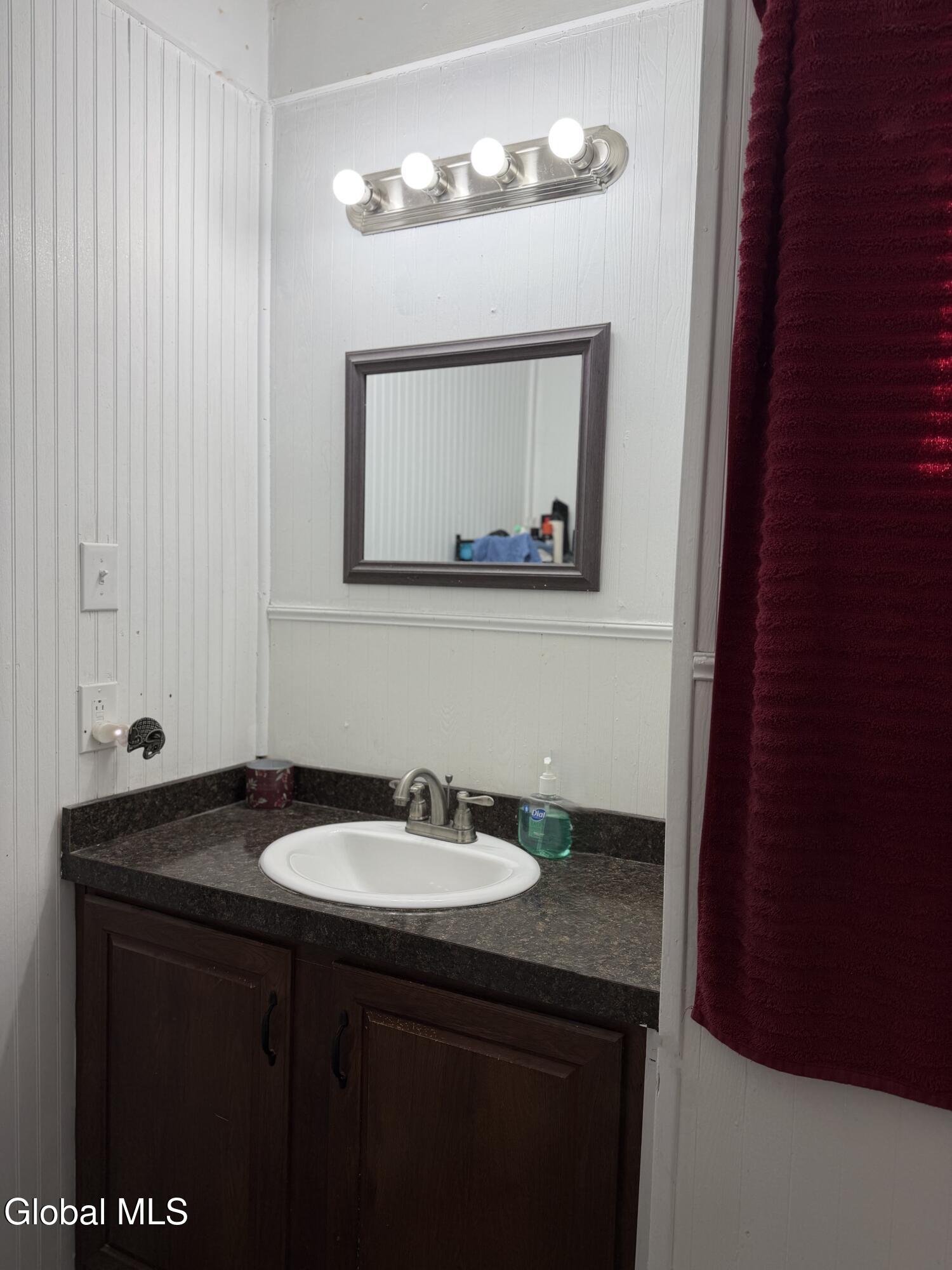 17 Dix Avenue Glens Falls, NY 12801 - Photo 7 of 38 IMG_8640