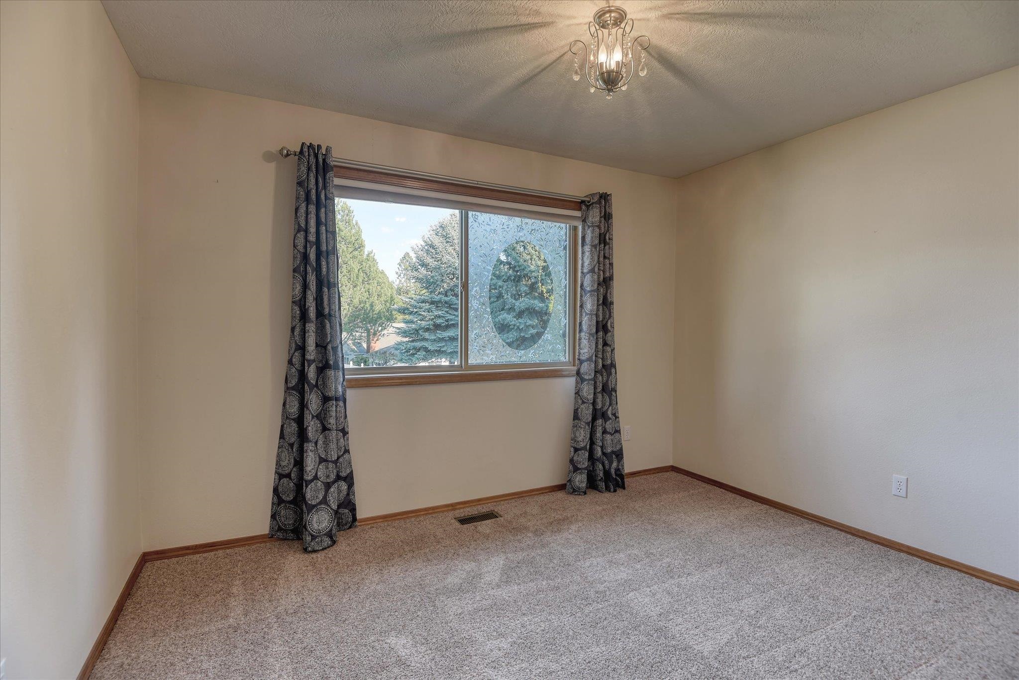 3023 Winthrop Lane Spokane, WA 99203 - Photo 41 of 48