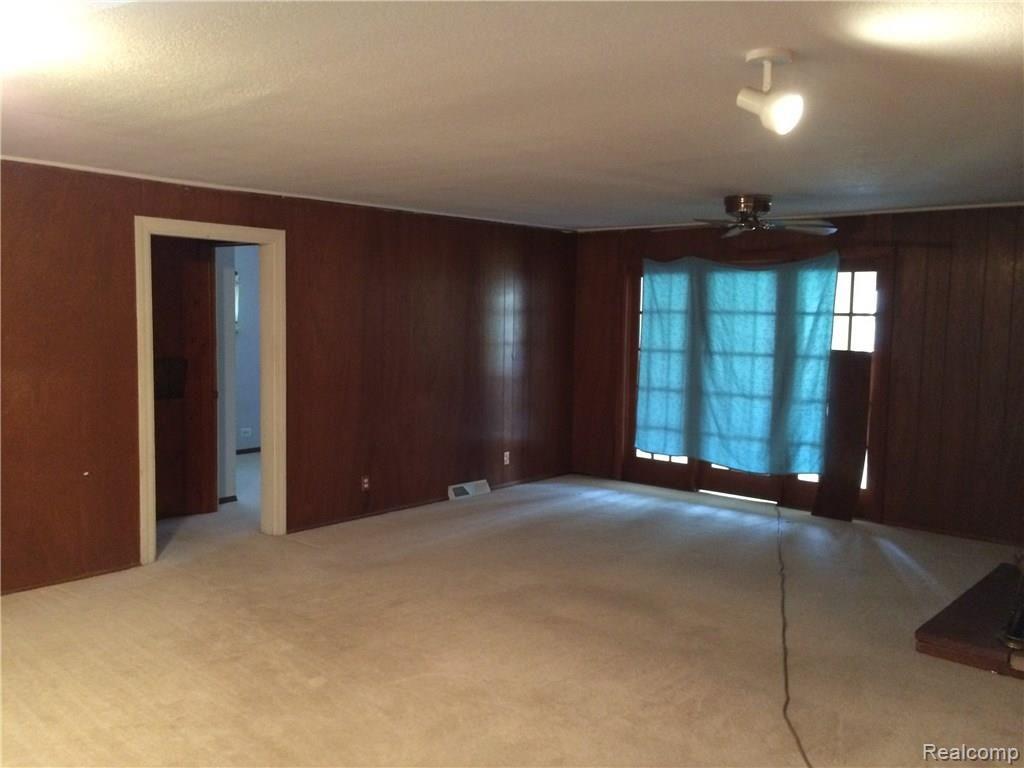 10585 Dewitt Road Belleville, MI 48111 - Photo 10 of 26 IMG_5009.JPG