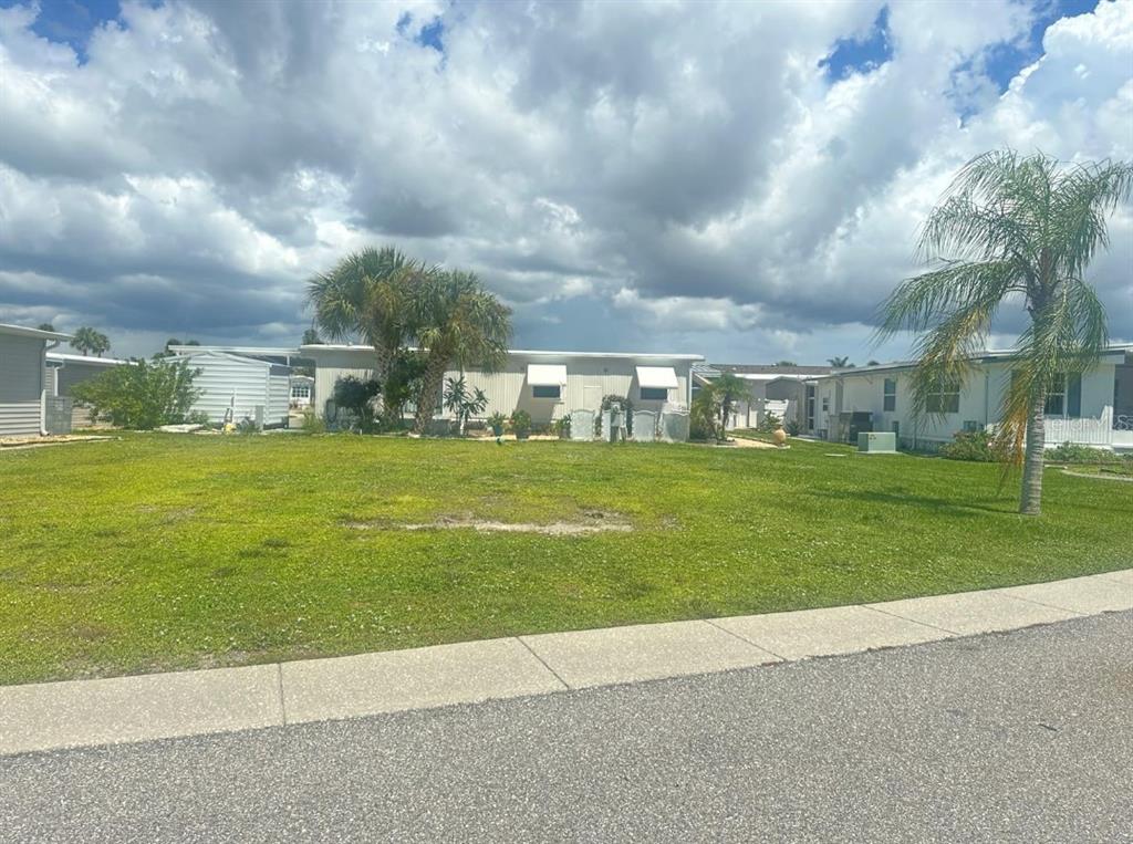 5881 Sunflower Road Venice, FL 34293 - Photo 1 of 12