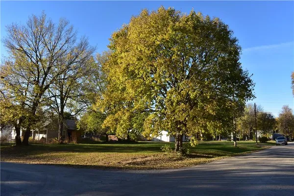 $5,000 | 3rd Street, Burlington Junction, MO 64428