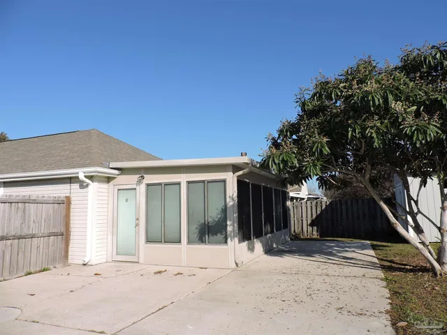 $1,550 | 1160 Sweetbriar Street, Cantonment, FL 32533