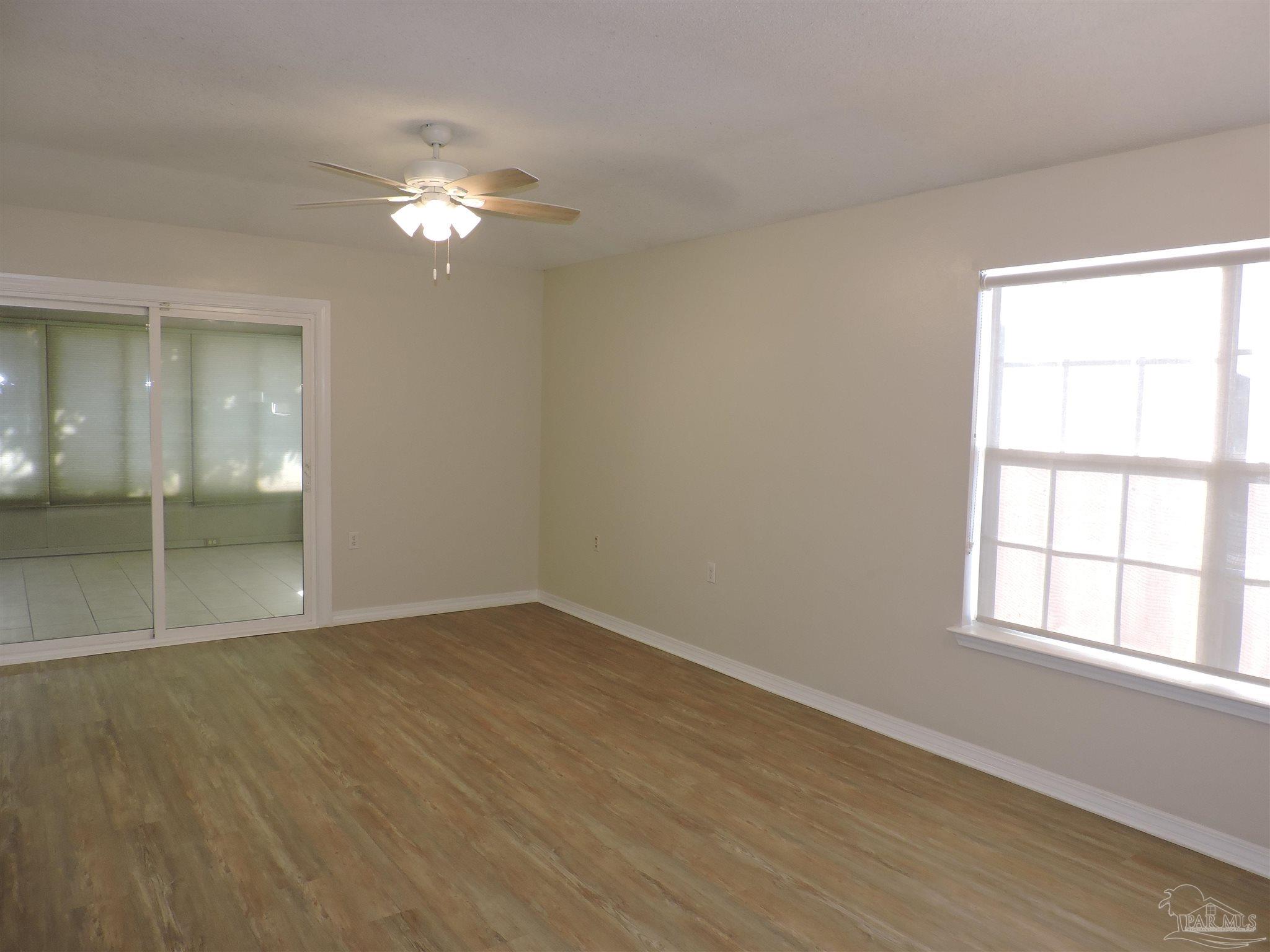 1160 Sweetbriar Street Cantonment, FL 32533 - Photo 4 of 29