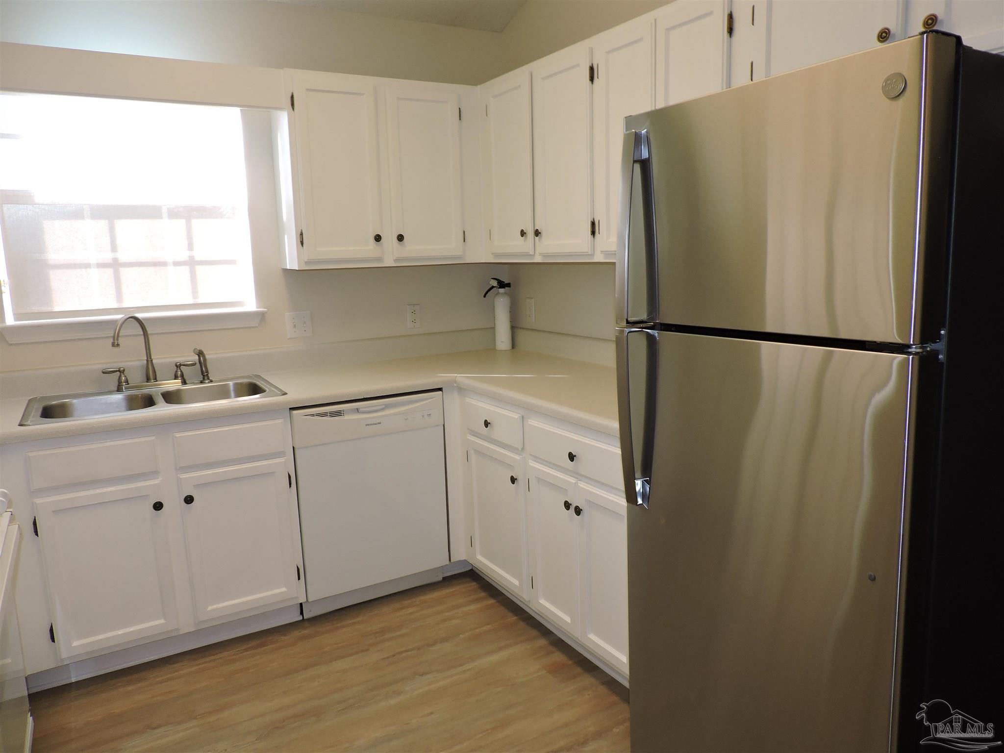 1160 Sweetbriar Street Cantonment, FL 32533 - Photo 8 of 29