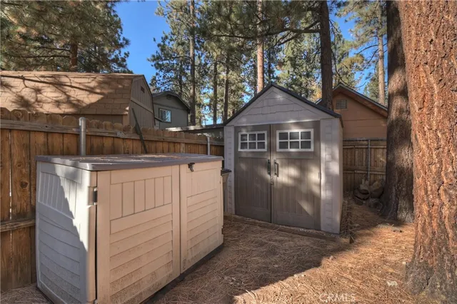 $674,900 | 596 Summit Boulevard, Big Bear Lake, CA 92315