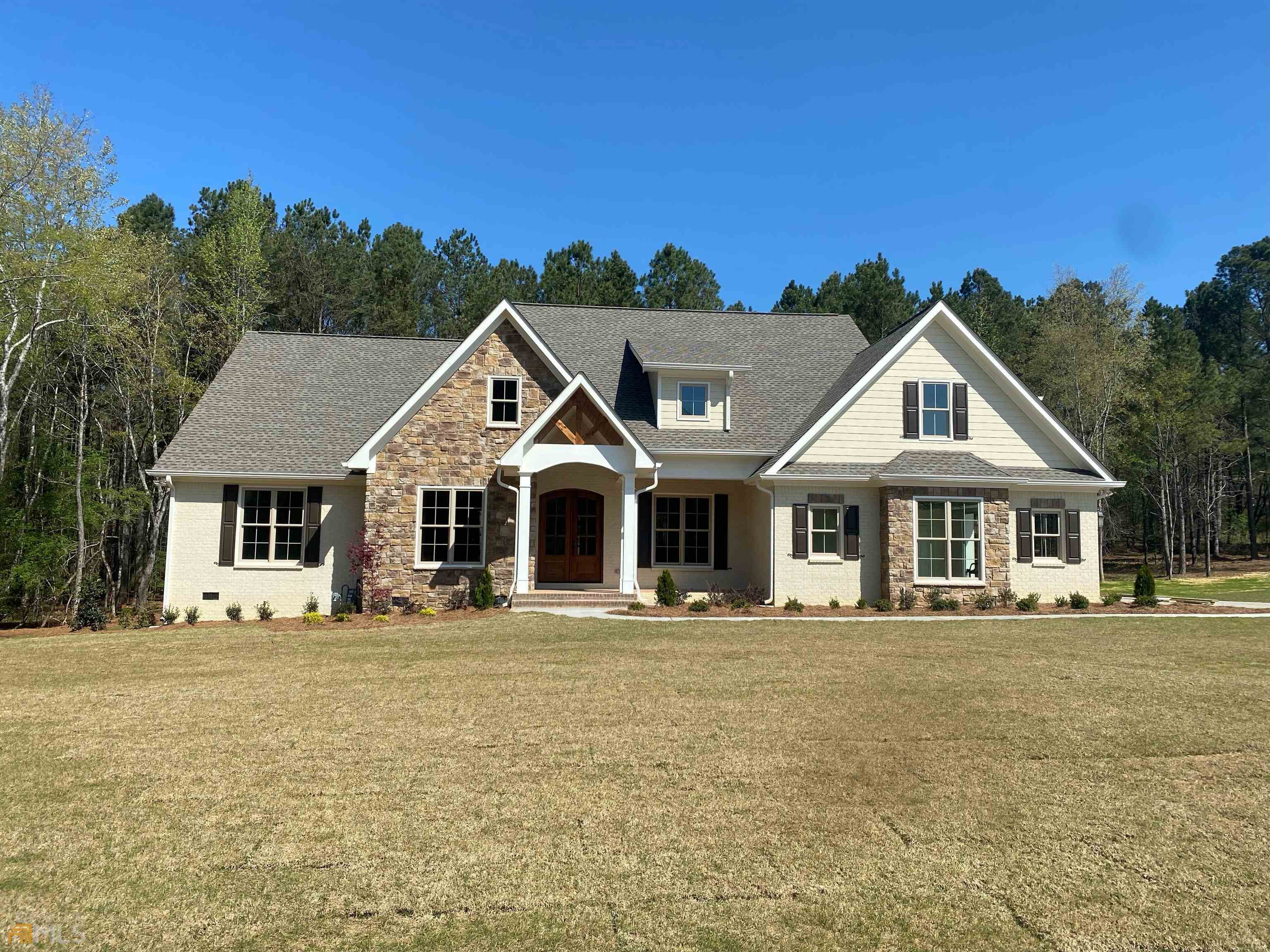 20 Trimble Way Rome, GA 30161 - Photo 1 of 1 a front view of a house with a yard