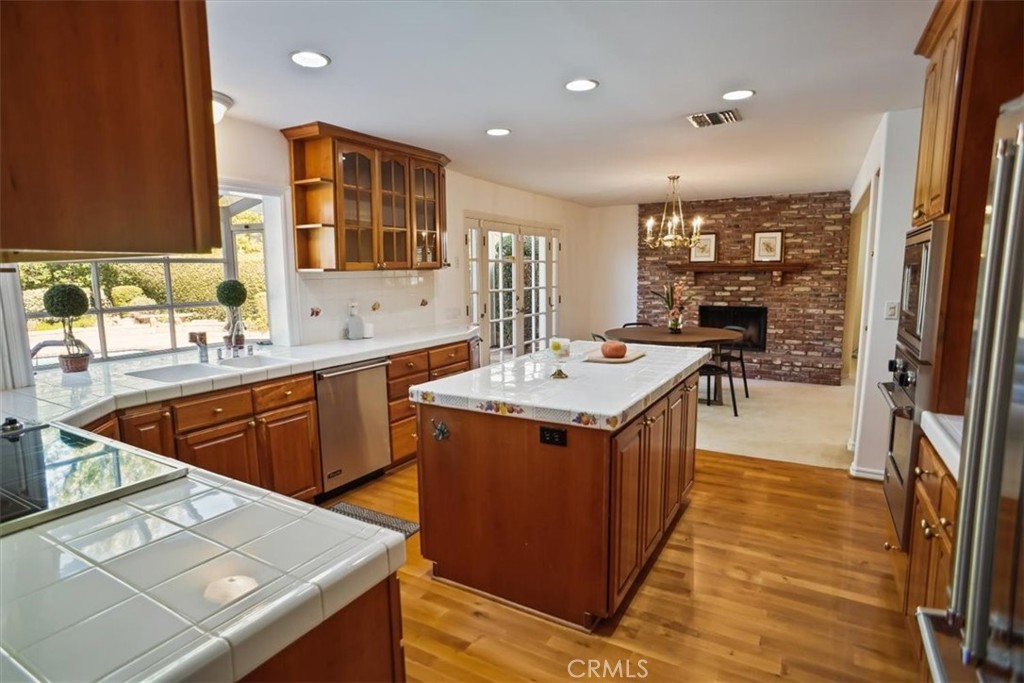 19201 Castlebay Lane Porter Ranch, CA 91326 - Photo 7 of 32