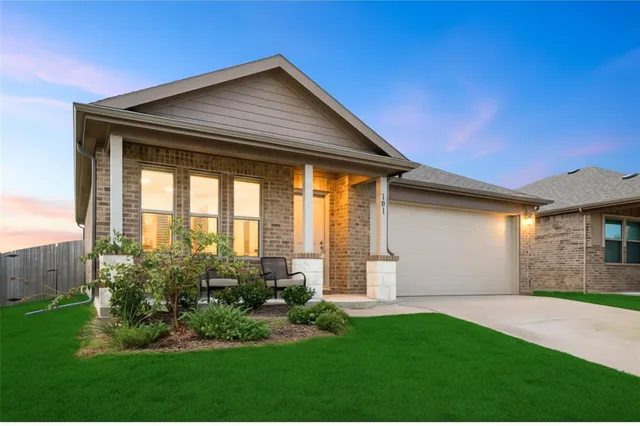 $1,849 | 321 Woodlands Boulevard, Terrell, TX 75160