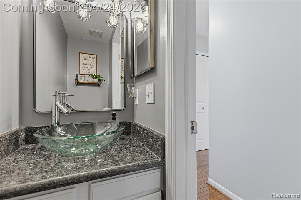 1513 Colony Drive Rochester, MI 48307 - Photo 15 of 36