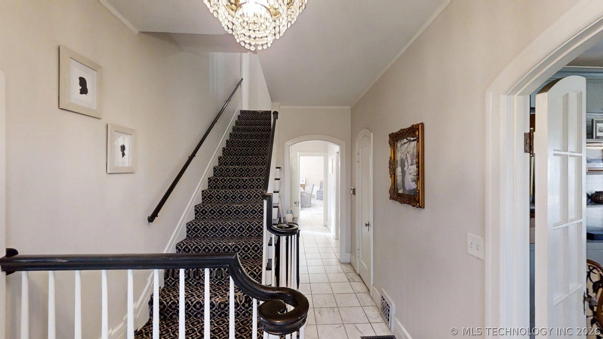 1620 Bixby Avenue Southwest Ardmore, OK 73401 - Photo 13 of 66 Main floor stairs