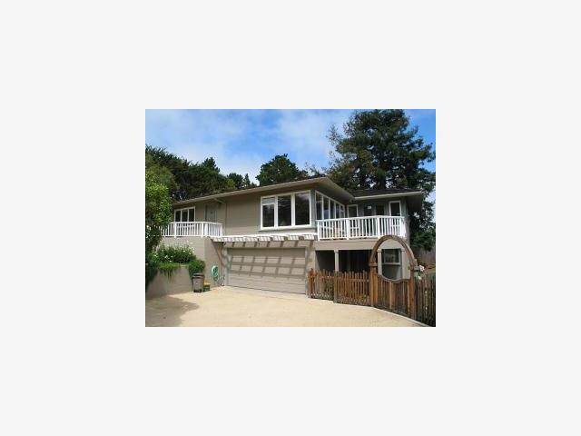 2935 Ribera Road Carmel, CA 93923 - Photo 1 of 5 a balcony with view of city