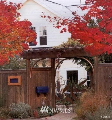 2124 North 59th Street Seattle, WA 98103 - Photo 1 of 1 Gallery Image 1