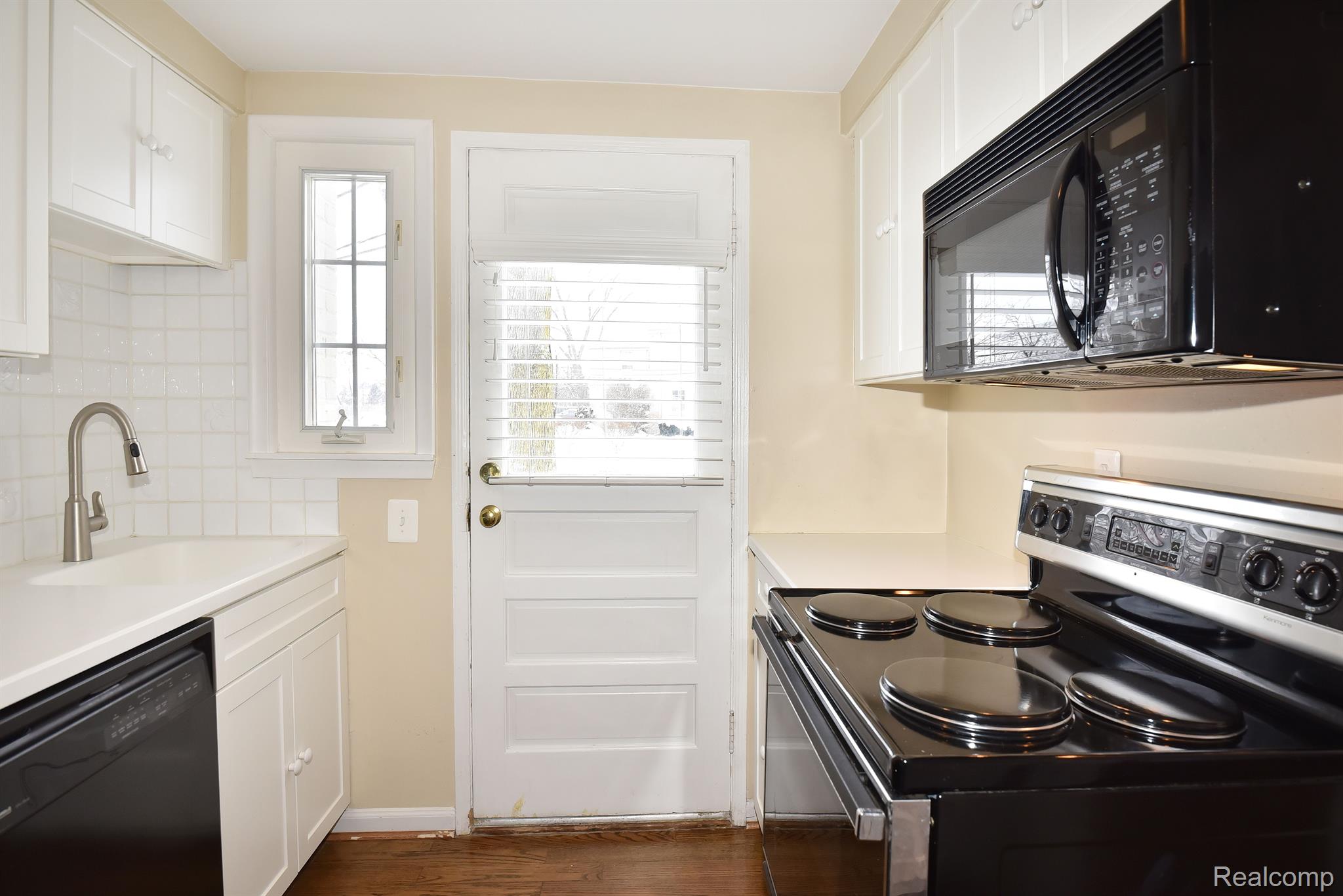 1760 Graefield Road Birmingham, MI 48009 - Photo 8 of 25 Gallery Image 8