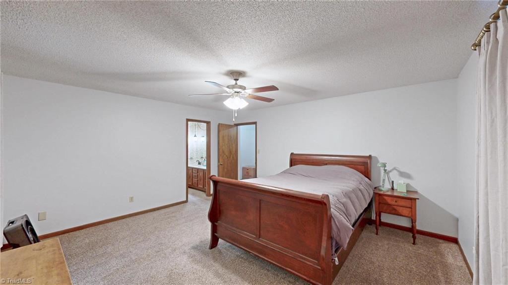 689 Barker Road Winston-Salem, NC 27107 - Photo 15 of 41