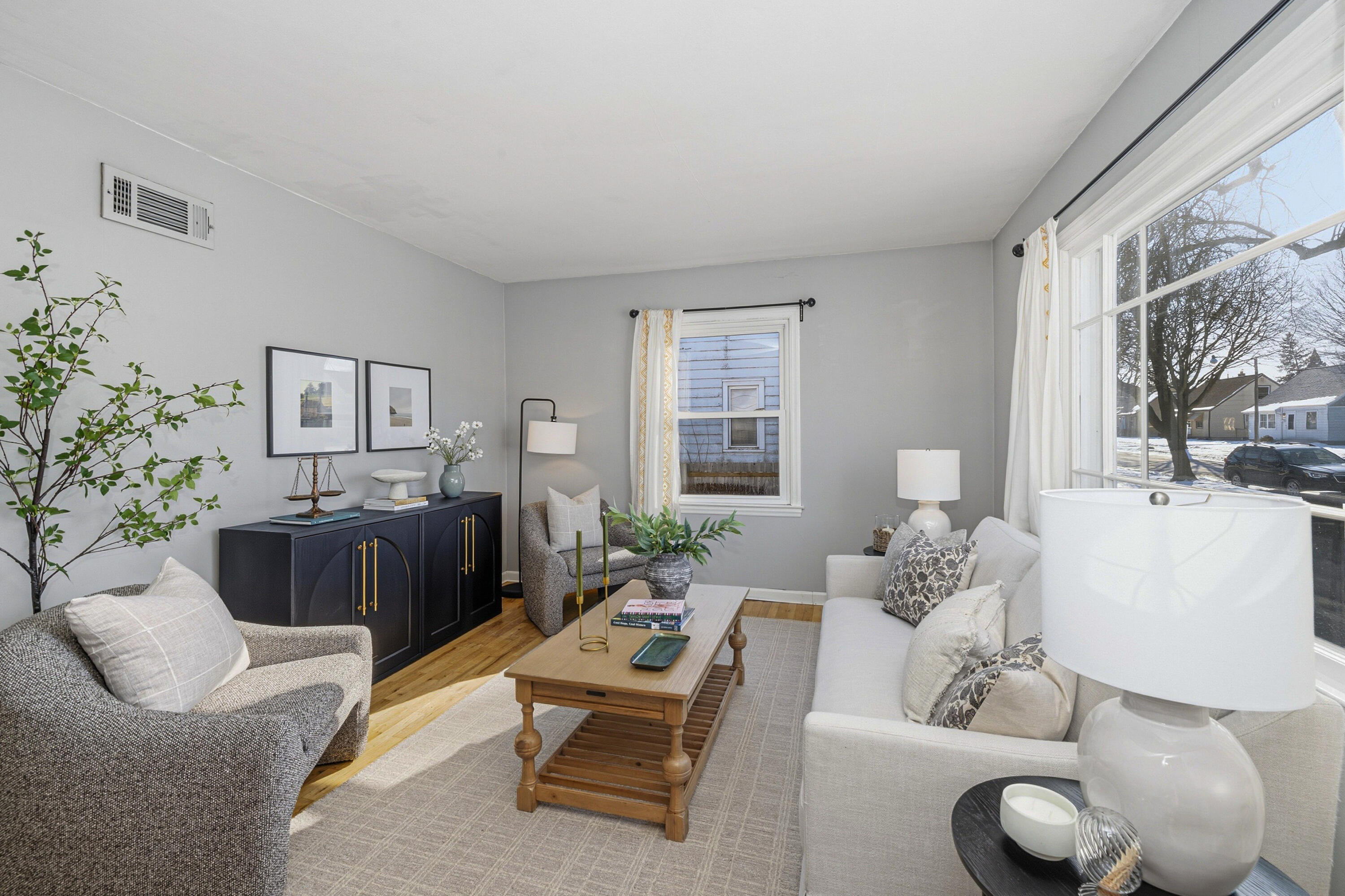 3528 South Herman Street Milwaukee, WI 53207 - Photo 3 of 18 223A0042