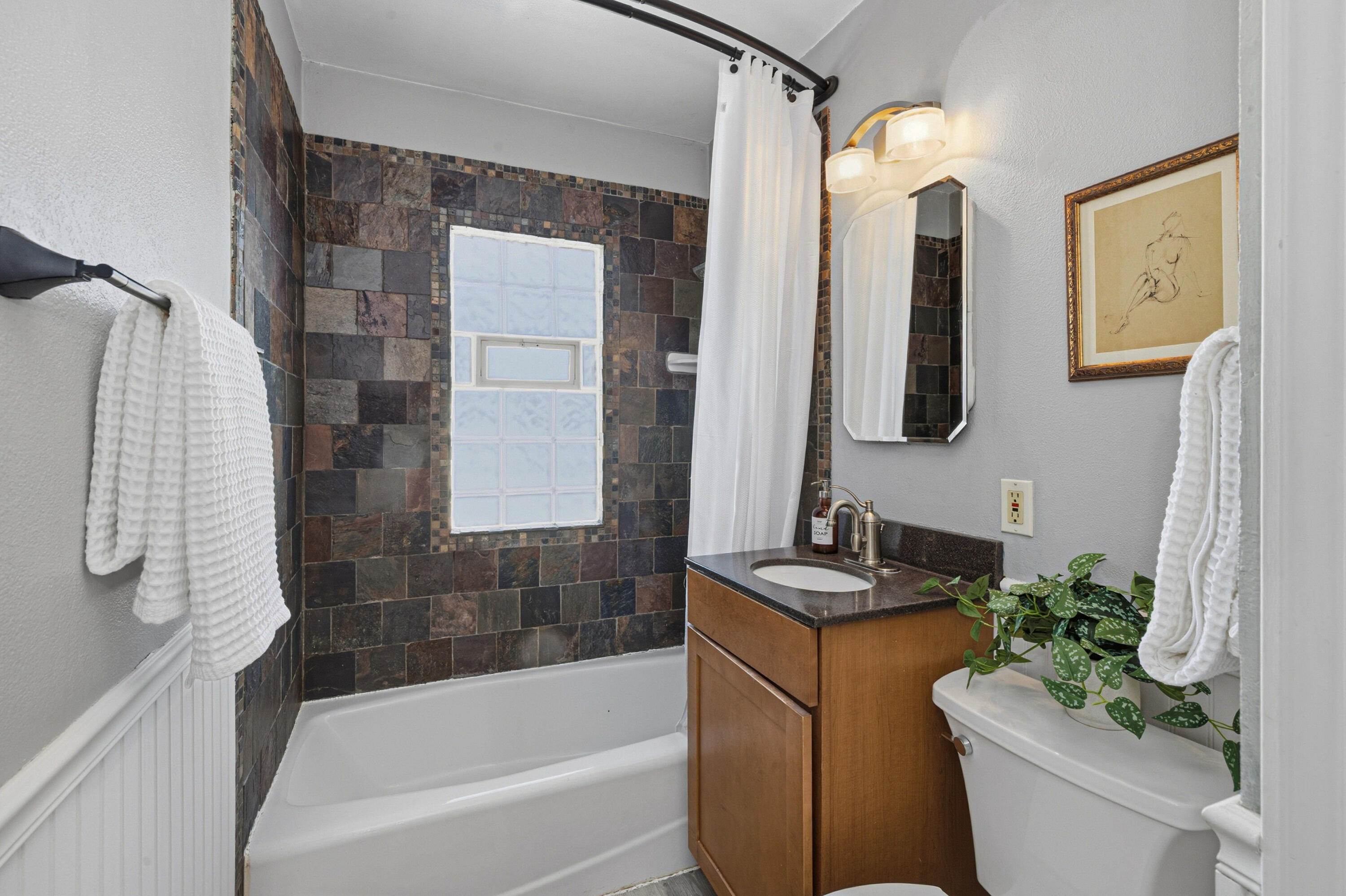 3528 South Herman Street Milwaukee, WI 53207 - Photo 8 of 18 223A0166