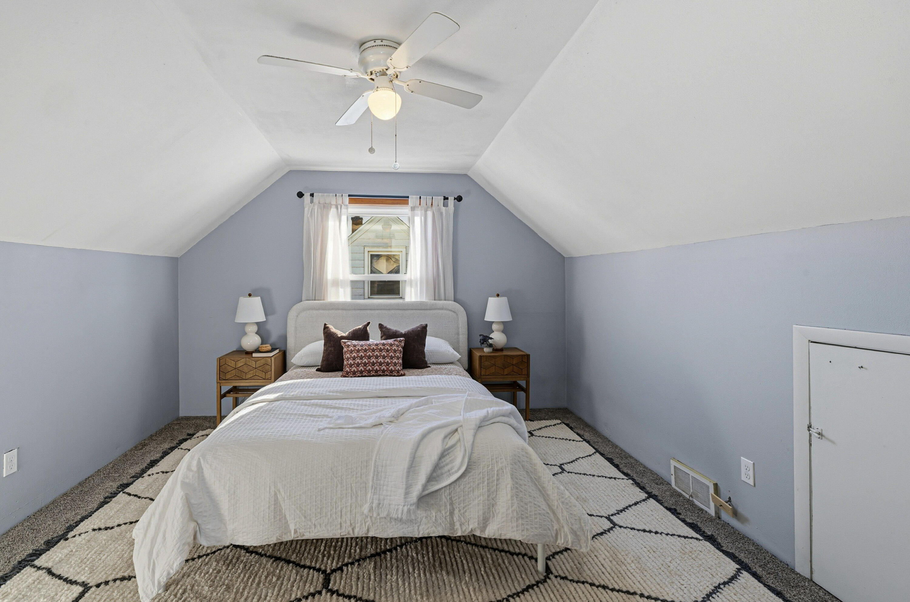 3528 South Herman Street Milwaukee, WI 53207 - Photo 9 of 18 223A0403