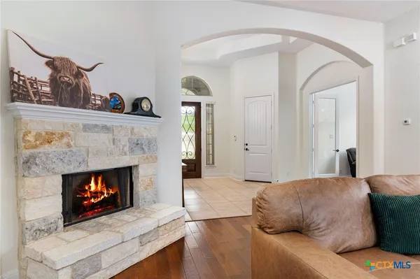 $425,000 | 472 Mission Hill Run, New Braunfels, TX 78132